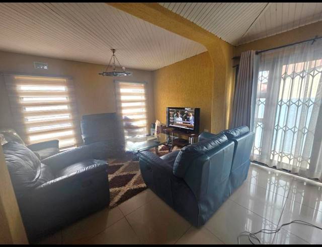 4 BEDROOM HOUSE FOR SALE IN TOKOZA